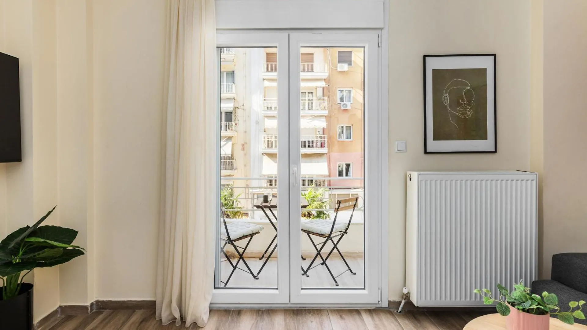 Tropical & Faces By Nest Apartment Thessaloniki 0*,  Greece
