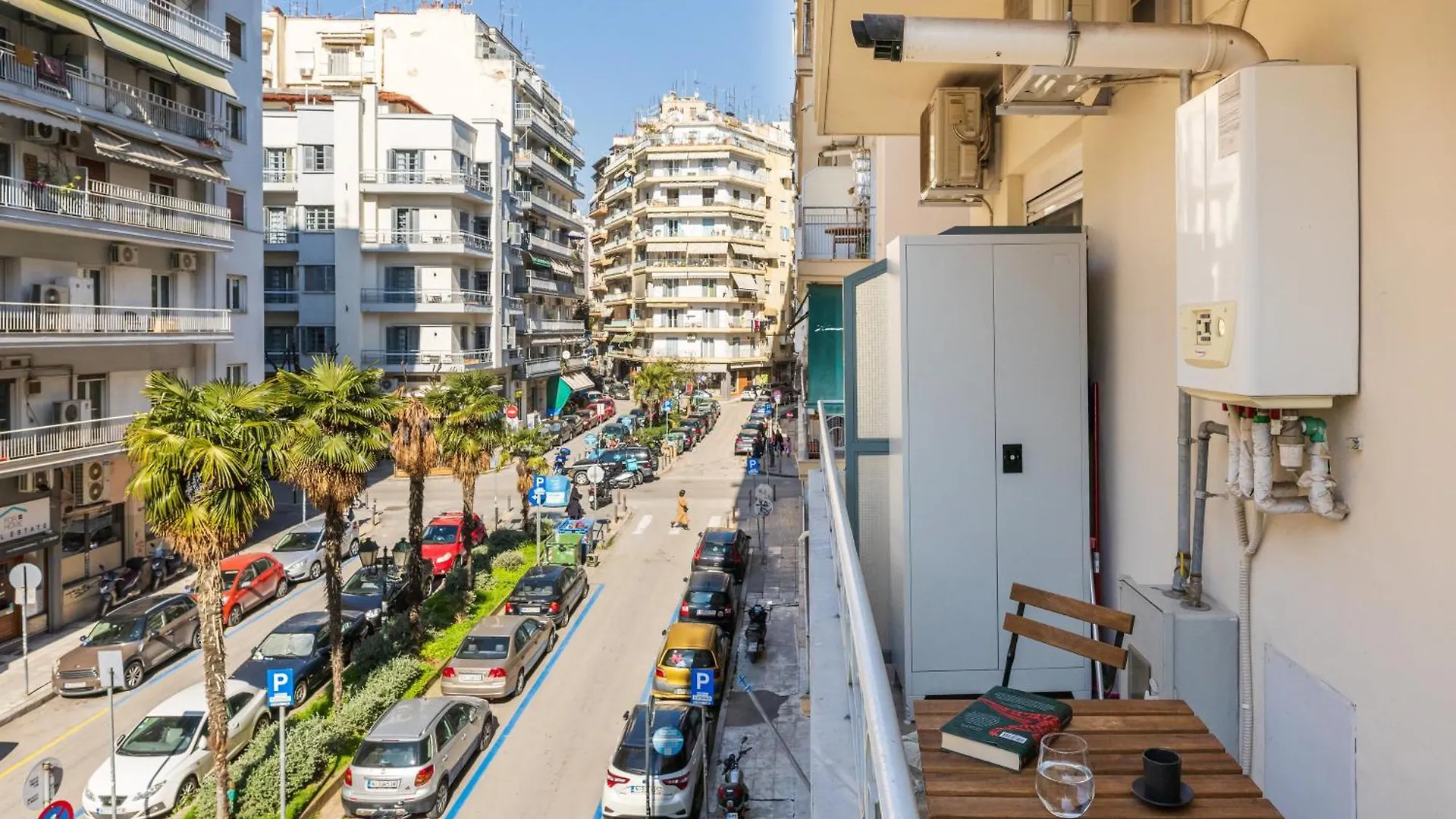 Tropical & Faces By Nest Apartment Thessaloniki