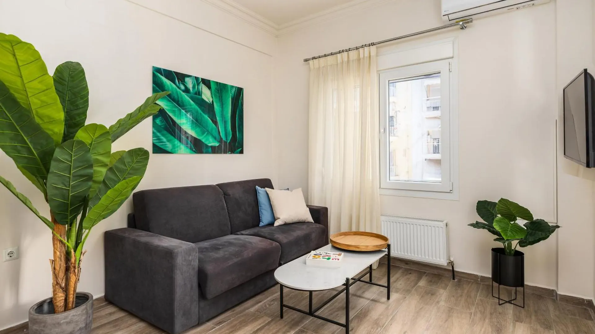 Tropical & Faces By Nest Apartment Thessaloniki Greece