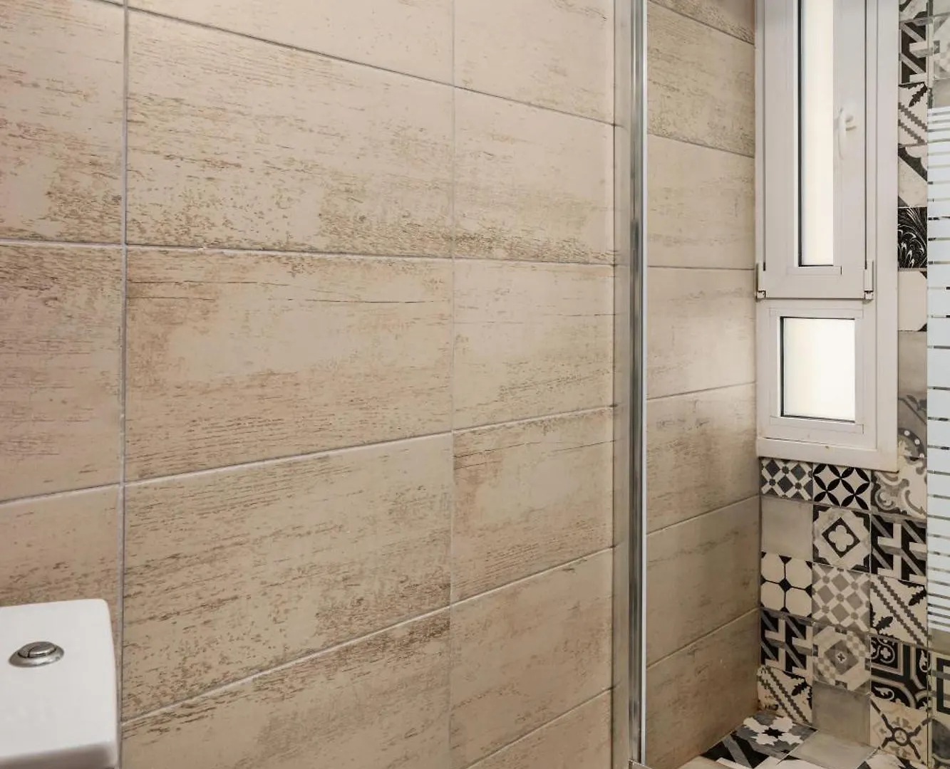 Tropical & Faces By Nest Apartment Thessaloniki